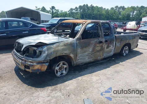 2001 Toyota Tundra Ltd V8 из США, поврежденный, VIN 5TBBT48181S136341